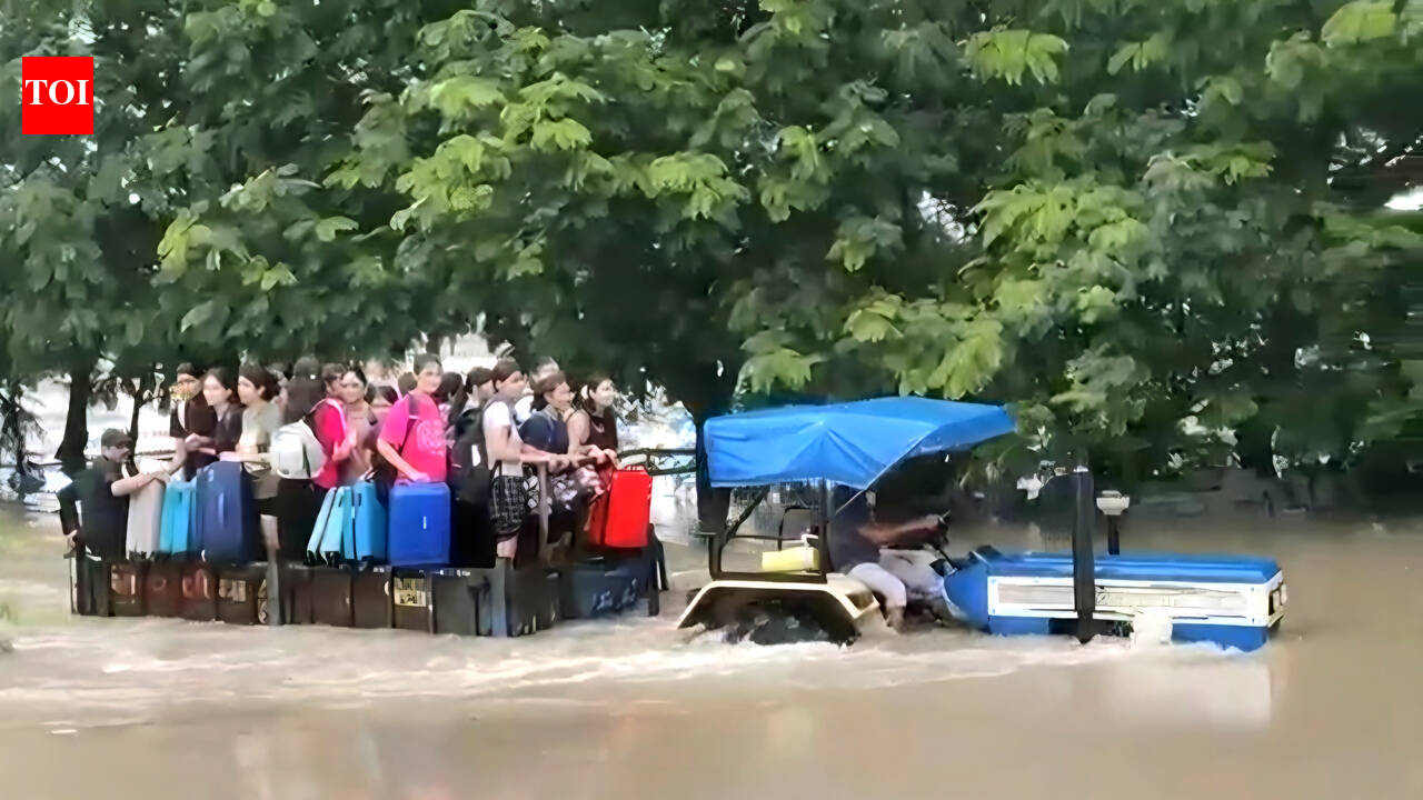 150 hostel students among 350 evacuated in rain-hit Vadodara