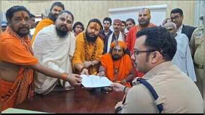 FIR against Rahul, Pappu Yadav, Awadhesh Prasad for donation theft skit on Parl campus