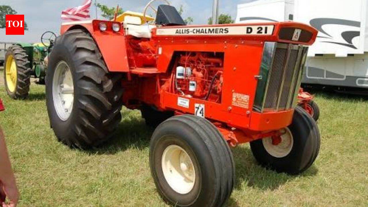 His grandfather paid $2,200 for an Allis-Chalmers tractor in 1953; 62 years later, Kevin Klahn bought it back and restored it