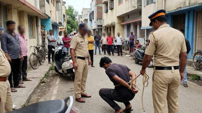 Youth paraded with hands tied by rope, notice to Pune top cop