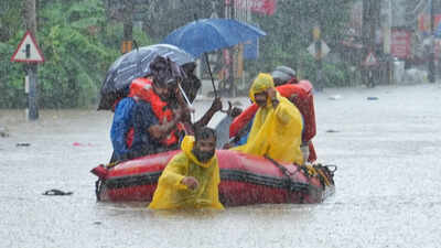 8 dead as heavy rain wreaks havoc, triggers landslides, floods across Kerala
