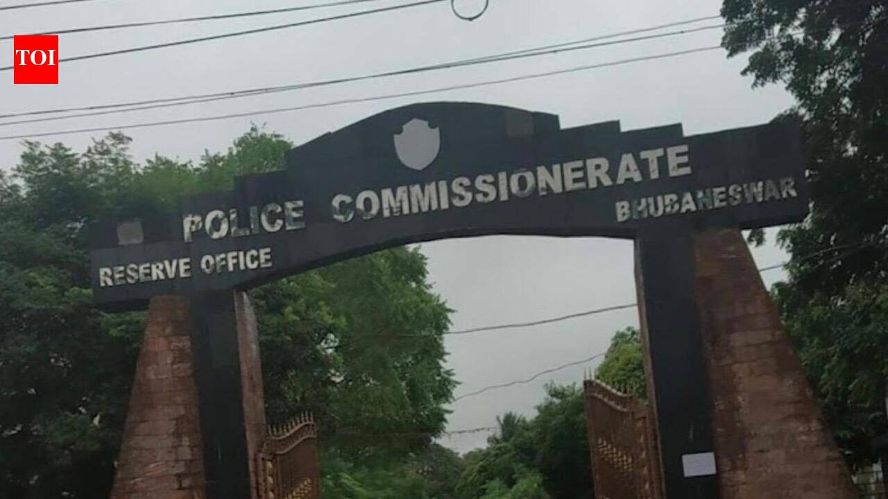 School guard held days after austistic child drowns
