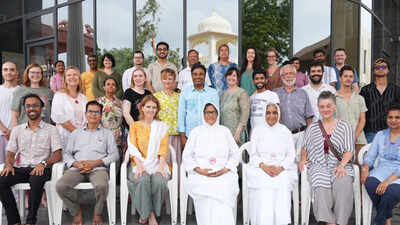 Students from around the world experience the Jain way of life in Rajasthan