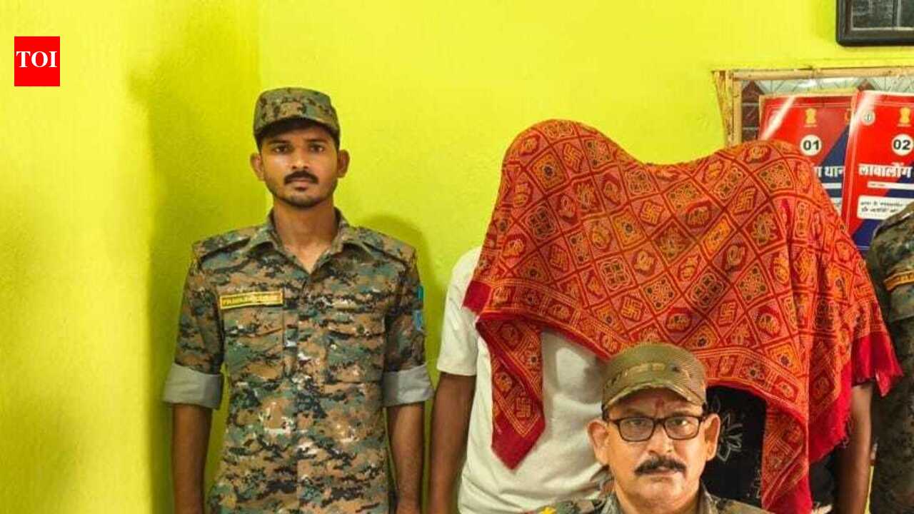 2 held for solar panel theft in Chatra