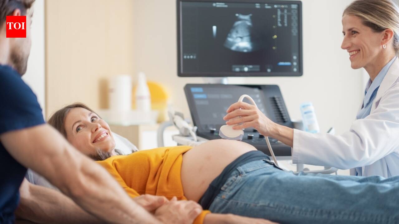 ‘Already a daddy’s girl’! Unborn baby smiles after hearing dad’s voice at ultrasound appointment