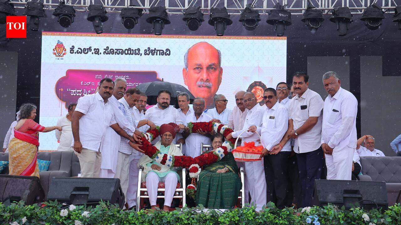 Ankali celebrates Prabhakar Kore’s 79th birthday with fanfare