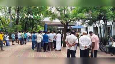 Custodial death allegation sparks protest in Hagaribommanahalli