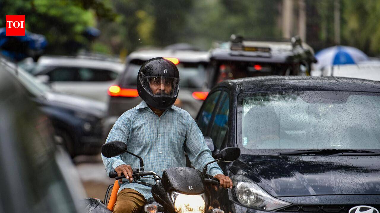 Thunderstorms, rain likely for 2 days in Gurgaon; day temp crosses 33°C