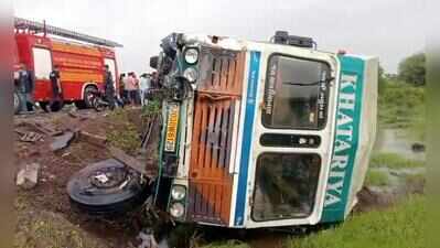 27-year-old killed in truck-car collision near Aji dam