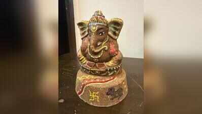 RAS officer crafts cow dung Ganesh idols for eco-friendly  celebrations