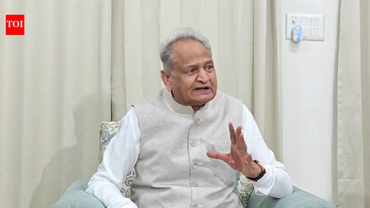 Gehlot clarifies remarks on Dotasra, accuses BJP of trying to create rift in Congress