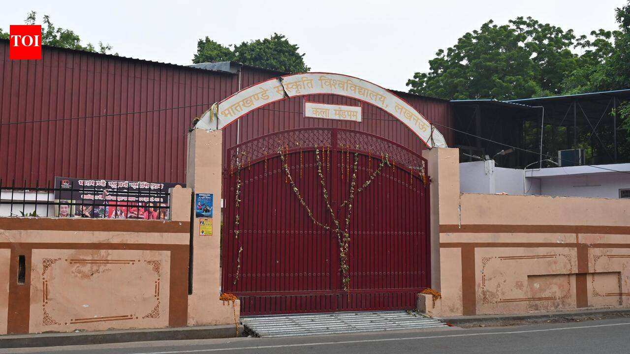 No sangeet, No natak as AC is non-functional