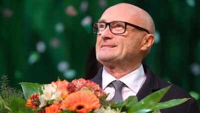 Phil Collins recalls near-death experience in 2024 due to alcohol addiction: 'People were coming to say goodbye'
