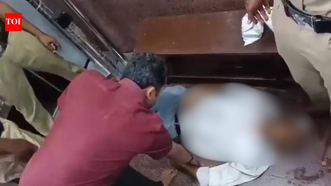80-year-old retired engineer dies after getting trapped under elevator at Karnataka temple