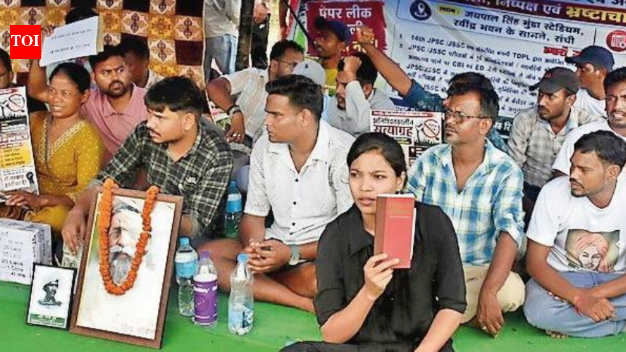 Under open skies, Jharkhand job aspirants dig in for ‘reforms’ in recruitment exams
