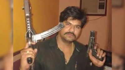 Notorious gangster Sujit Sinha killed in police encounter during jail transfer in Jamtara