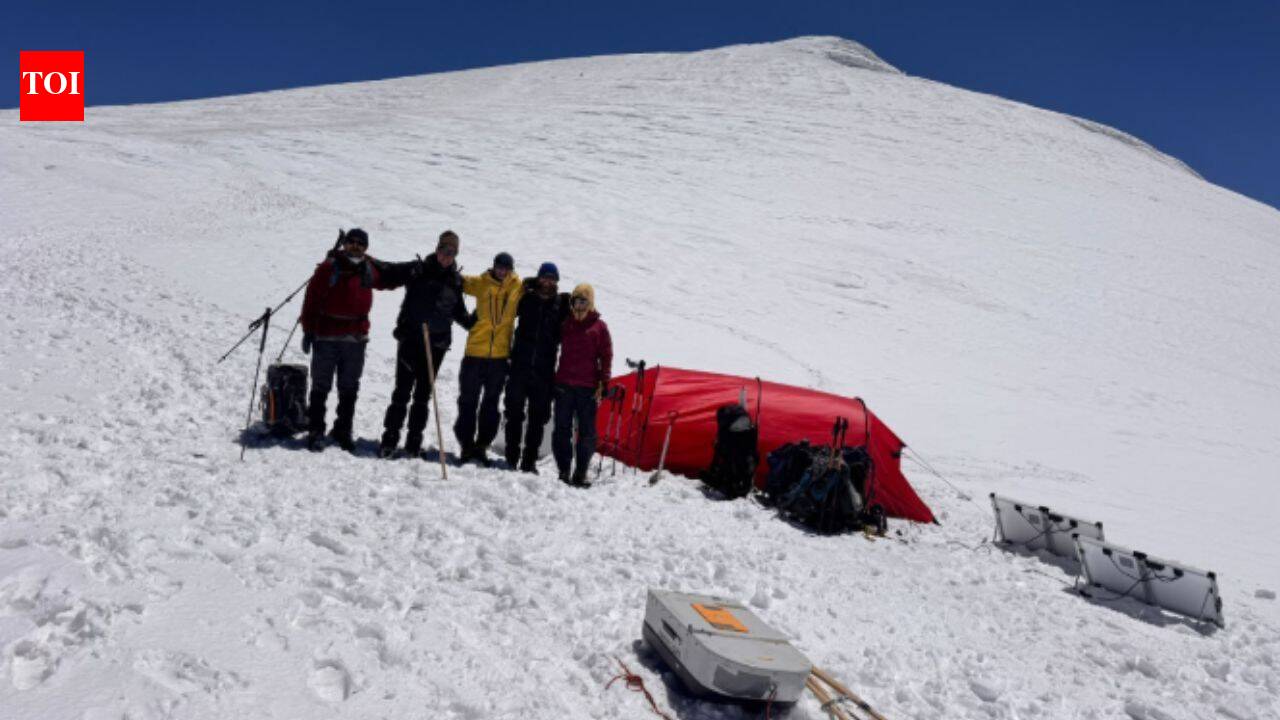 Scientists survey Mount Ararat glacier to recover its first ice core