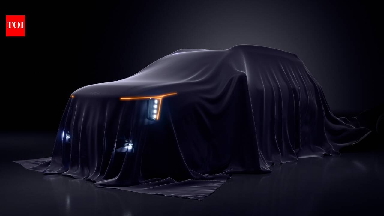 Kia Sorento Hybrid teased! Upcoming Toyota Fortuner rival