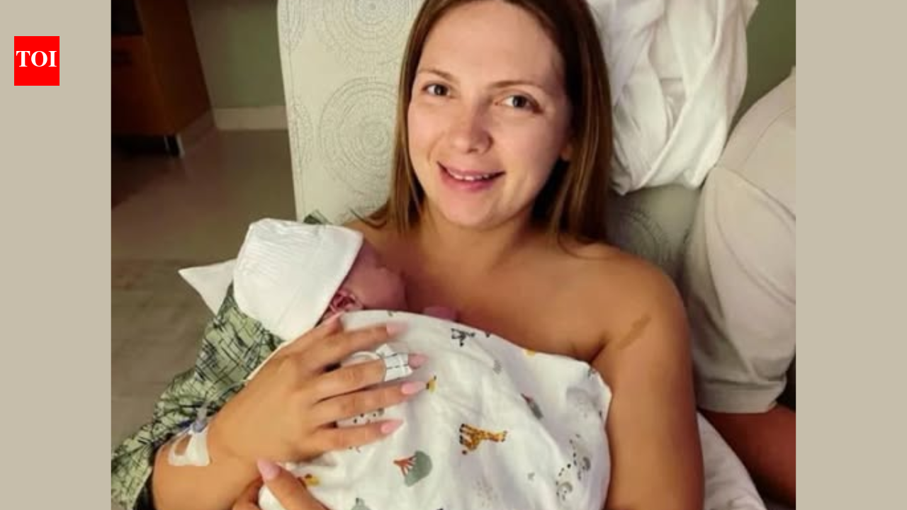 In a first, UK woman undergoes womb surgery to fix baby's intestines growing outside his body
