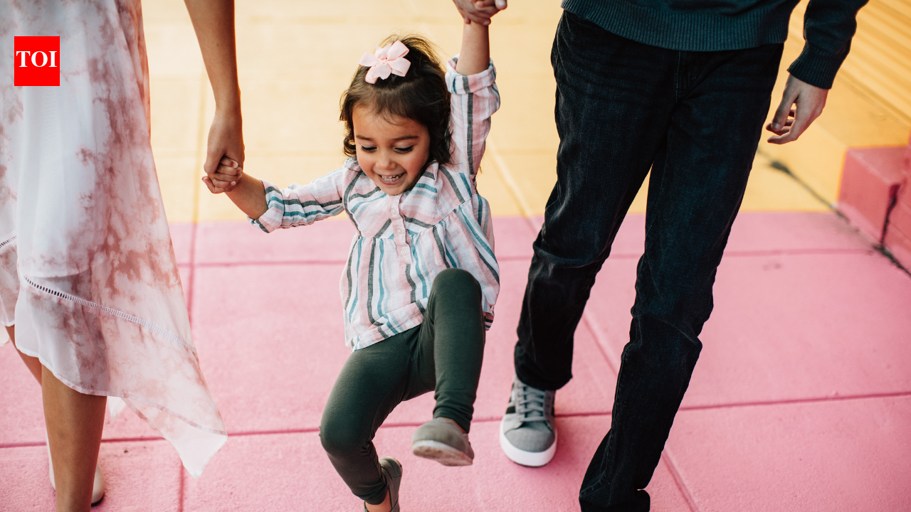 “Only children are spoiled and lonely”: What science says about the 4 most common stereotypes related to them