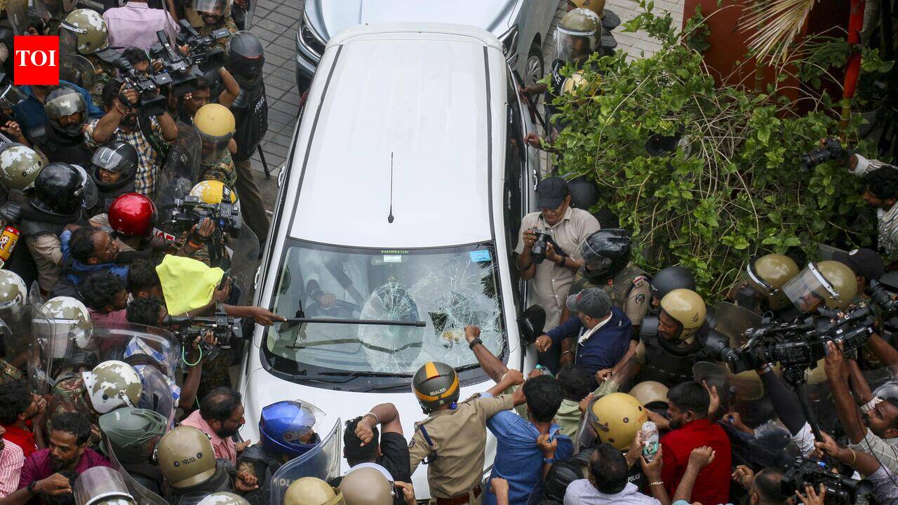 Attack on ED officials: Kerala HC grants bail to 9 accused persons