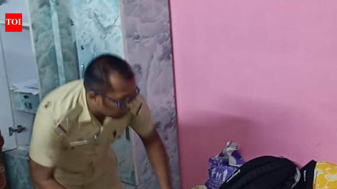 Cops recover Rs 2.4cr in cash, banned cough syrup worth Rs 90L in Malda