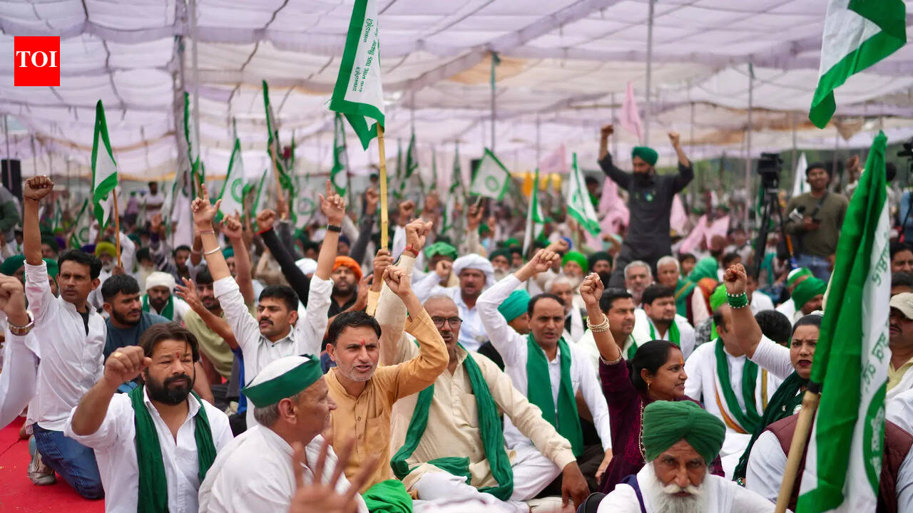 SKM to restart farmers' protests at 100 locations, including Delhi, from November 26
