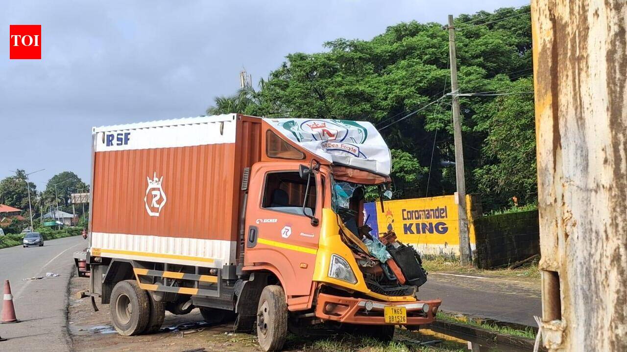 Illegal truck parking continues near Kumbalam toll plaza