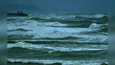 Rough seas shut Papanasam and Kappil beaches at Varkala