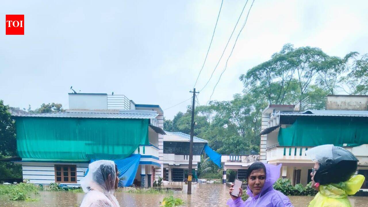 Five relief camps continue in Muvattupuzha as houses remain waterlogged