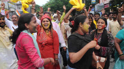 Young, first-time voters enthused over victory of Prashant Kishor; join celebrations, raise slogans