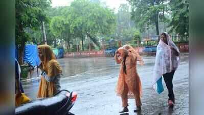 City sees heavy showers, IMD forecasts more rain and thunderstorms