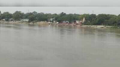 Ganga water in Kanpur again rising rapidly, is just 1.5 metre below danger mark of 113 metres