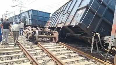 Two wagons of a goods train derail near Anand railway station