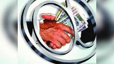 Gujarat eGram operator caught taking Rs 200 bribe for certificates