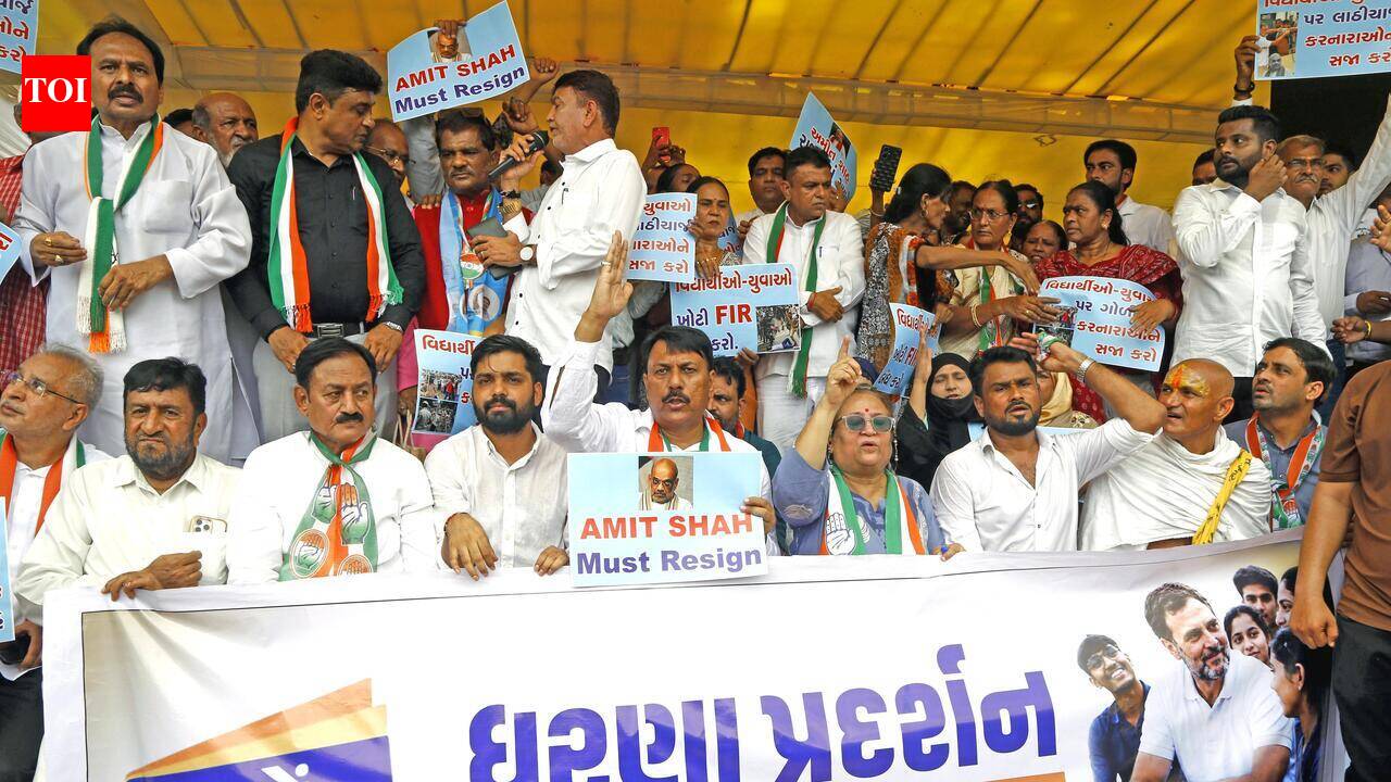 Cong holds rally in Ahmedabad against paper leaks