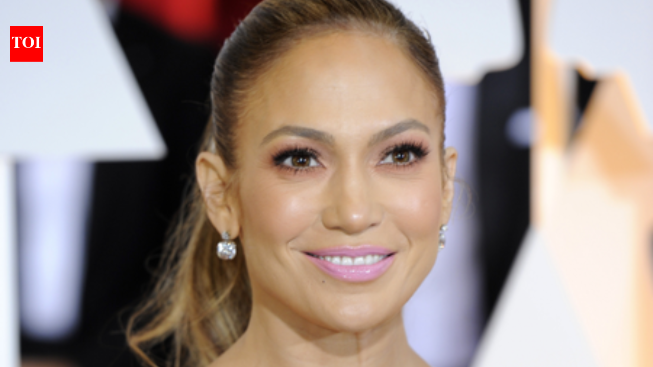 Jennifer Lopez enjoys Italy vacation with twins Emme and Max; says, ‘Road tripping with my coconuts’ before college