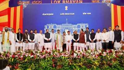 Last-minute swap, dropped minister mark chaotic day for Karnataka cabinet expansion