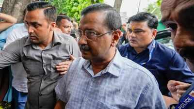 AAP protest E20 petrol policy: Kejriwal, Sisodia stage sit-in after march to PM Modi's residence stopped