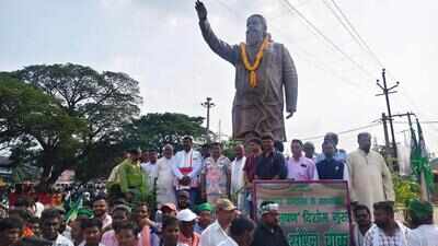 Guruji statues unveiled in Chaibasa, Jamshedpur