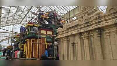 War jumbos, ancient architecture to light up Lalbagh flower show in Bengaluru