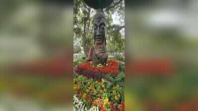 War jumbos, ancient architecture to light up Lalbagh flower show in Bengaluru