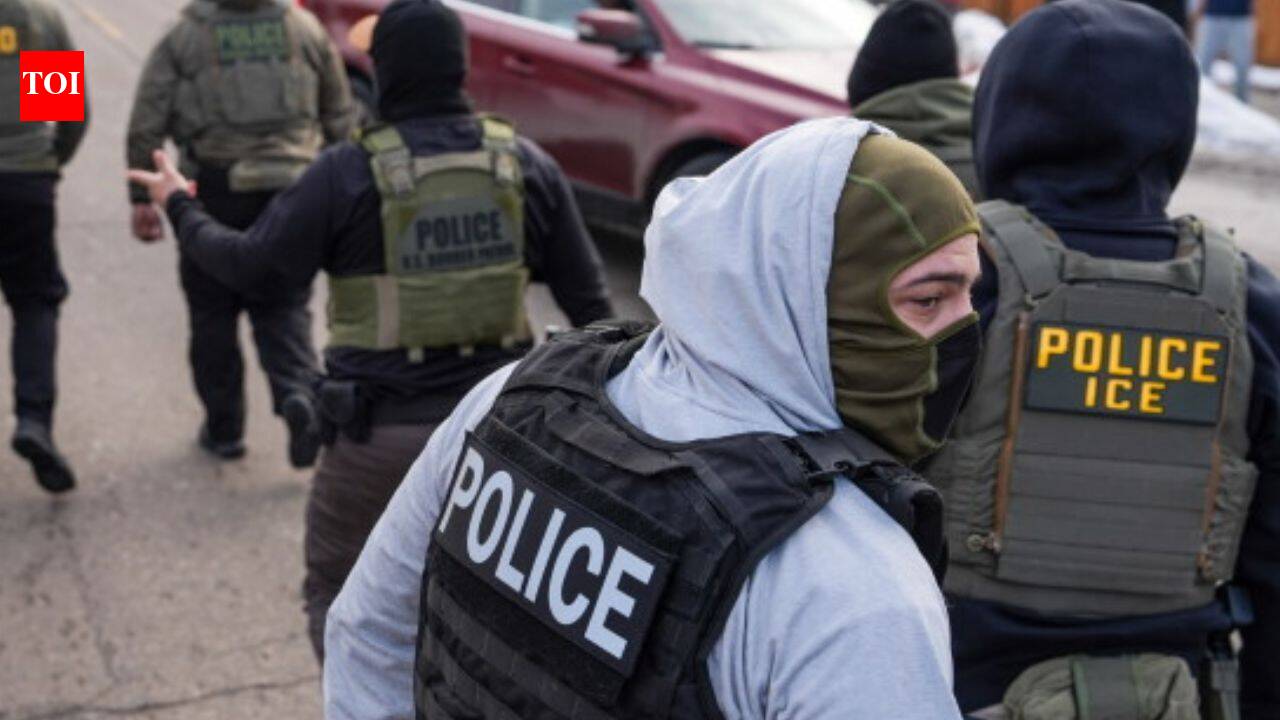 US judge blocks New York's ban on ICE officers wearing face masks