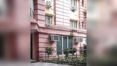Trader falls to death from 7-storey building