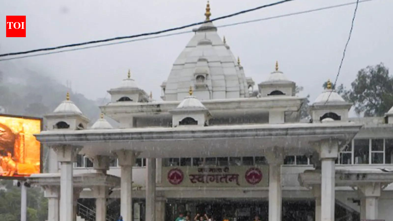 वैष्णो देवी मंदिर में 550 करोड़ के चांदी घोटाले का मामला: अदालत ने जांच रिपोर्ट तलब की, साक्ष्य सुरक्षित रखने के आदेश