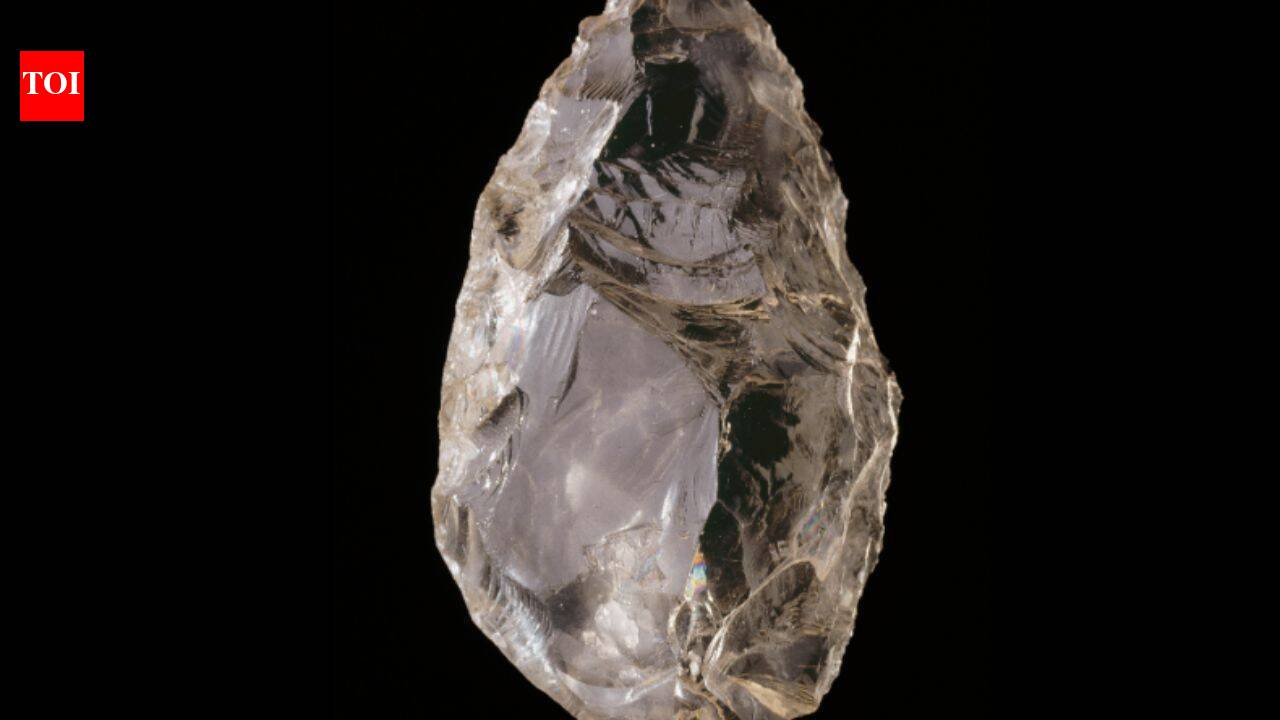 45,000-year-old crystal tool reveals Neanderthals valued beauty too
