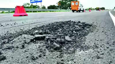NHAI action over Lucknow-Kanpur Expressway damage; toll collection suspended, contractor barred from future bids