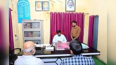 Chatra DC Ravi Anand inspects animal husbandry office, reviews welfare schemes