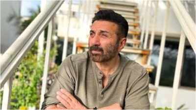 <b>Rajkumar Santoshi says Sunny Deol's role in 'Batwara 1947' is his most courageous character yet: 'He is better and stronger than Iron Man and Superman put together'</b>