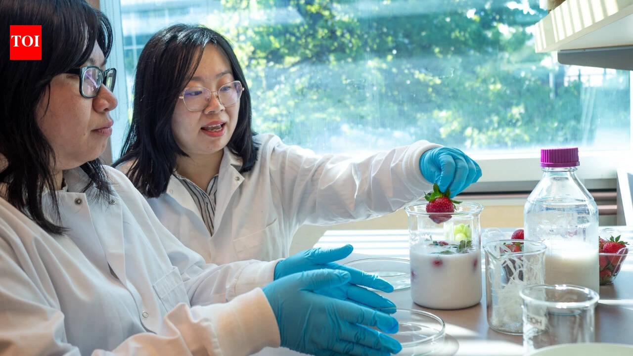 Scientists have found a way to keep strawberries fresher than a fridge